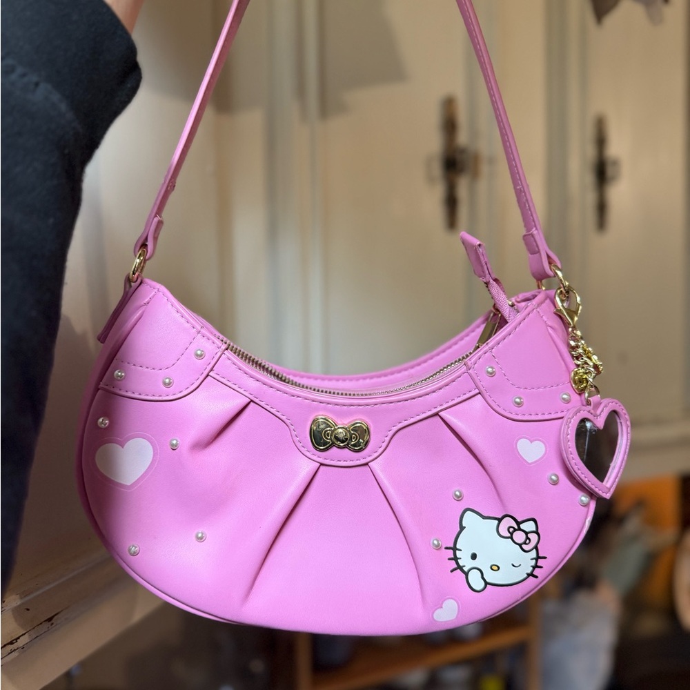 Hot Topic Hello Kitty Shoulder Bag
